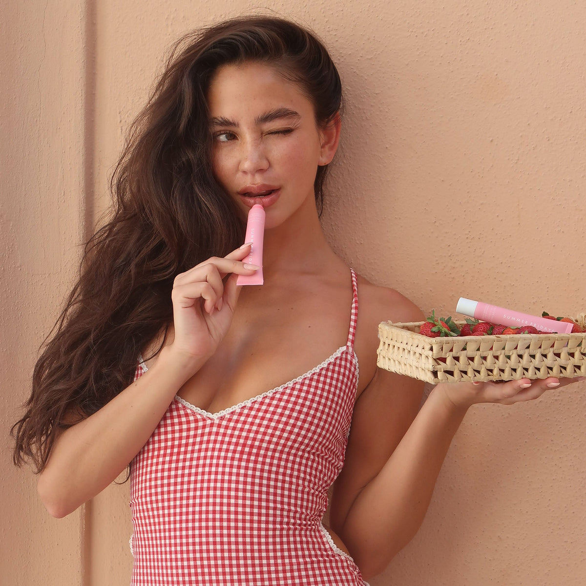 lip-butter-balm-strawberry-soft-serve-g0 LBBStrawberrySoftServe-Cristina.jpg