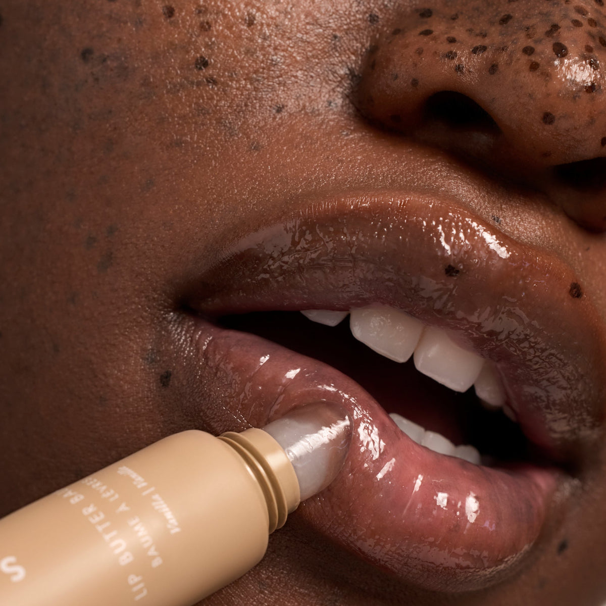 lip-butter-balm-vanilla-z9 PDP_LBB-Vanilla-2.jpg